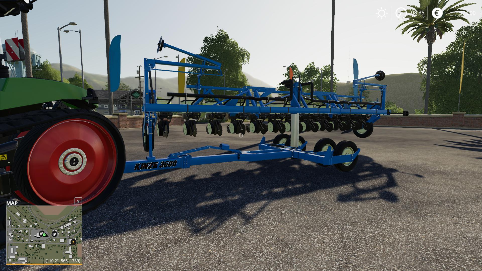 Kinze 3600 12 Row Planter has several options for seedboxes. 